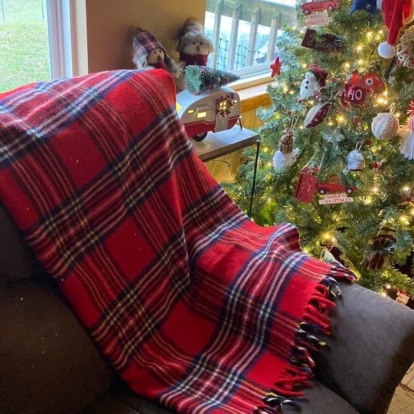 Vintage Faribo 100% Pure Virgin Wool Pure Laine red plaid Throw CHRISTMAS 🎄 - Picture 8 of 12